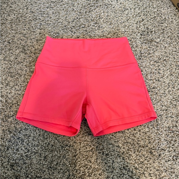 Lululemon Align High Rise Shorts 4” in Lip Gloss - Picture 4 of 8
